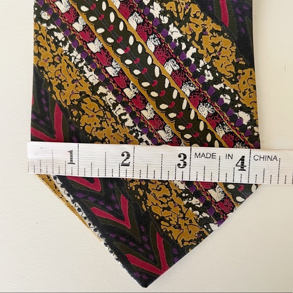 •VALENTINO• Vintage 100% Silk Abstract Print Necktie - Picture 7 of 9
